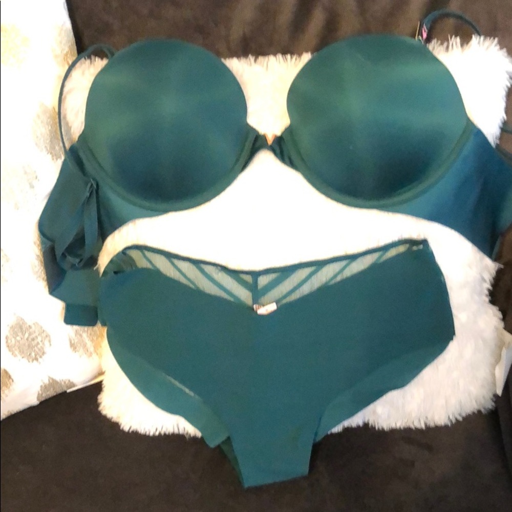Victoria Secret Bra and Panty Set